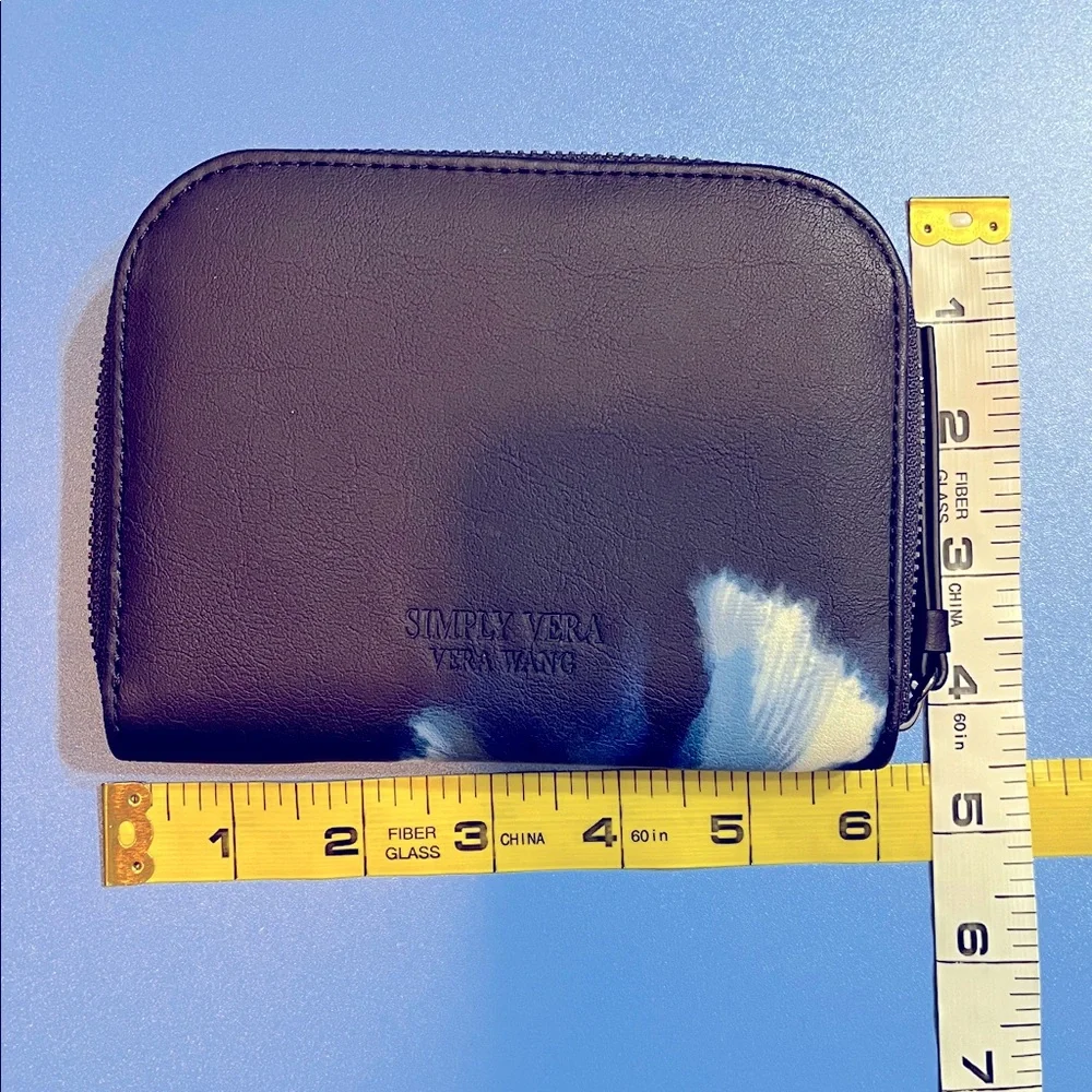 NEW Simply Vera Vera Wang Floral Zip Around Wallet